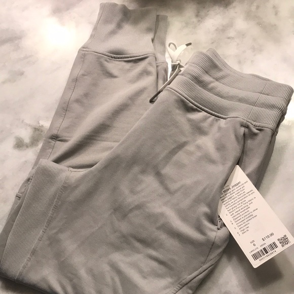 Lululemon Metro Miles Joggers Size 6 Lt Grey NWT - Picture 6 of 8